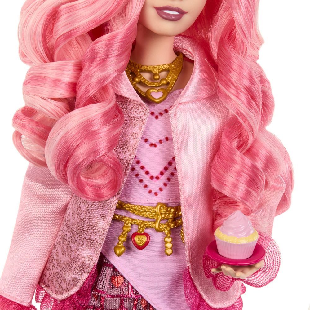 Disney Descendants: The Rise of Red Fashion Doll - Bridget Young Queen of Hearts