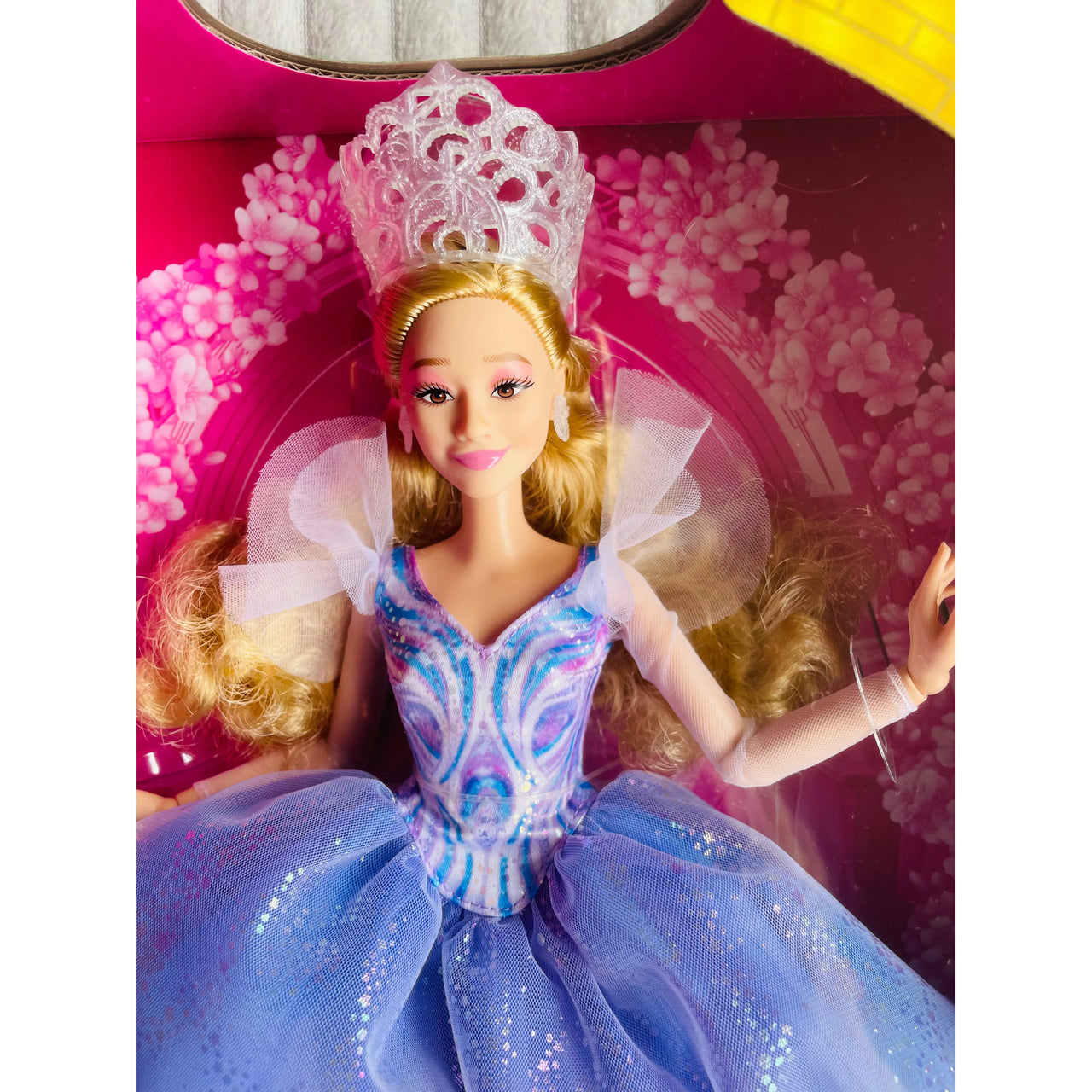 Wicked for Good Deluxe Glinda Fashion Doll