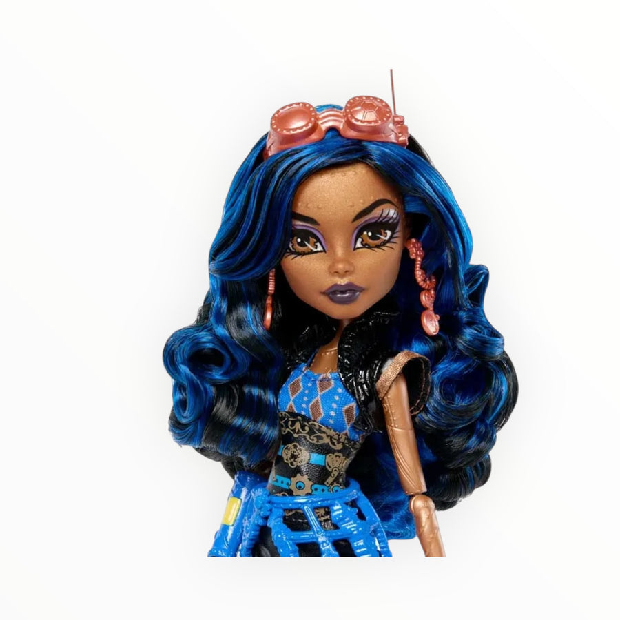 Monster High Boo - Riginal Creeproduction G1 Doll: Robecca Steam