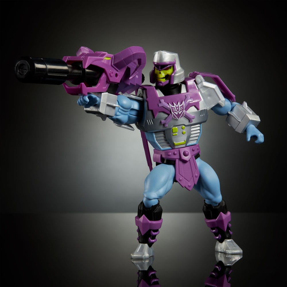 Masters of the Universe x Transformers Action Figure Megatron Armor Skeletor