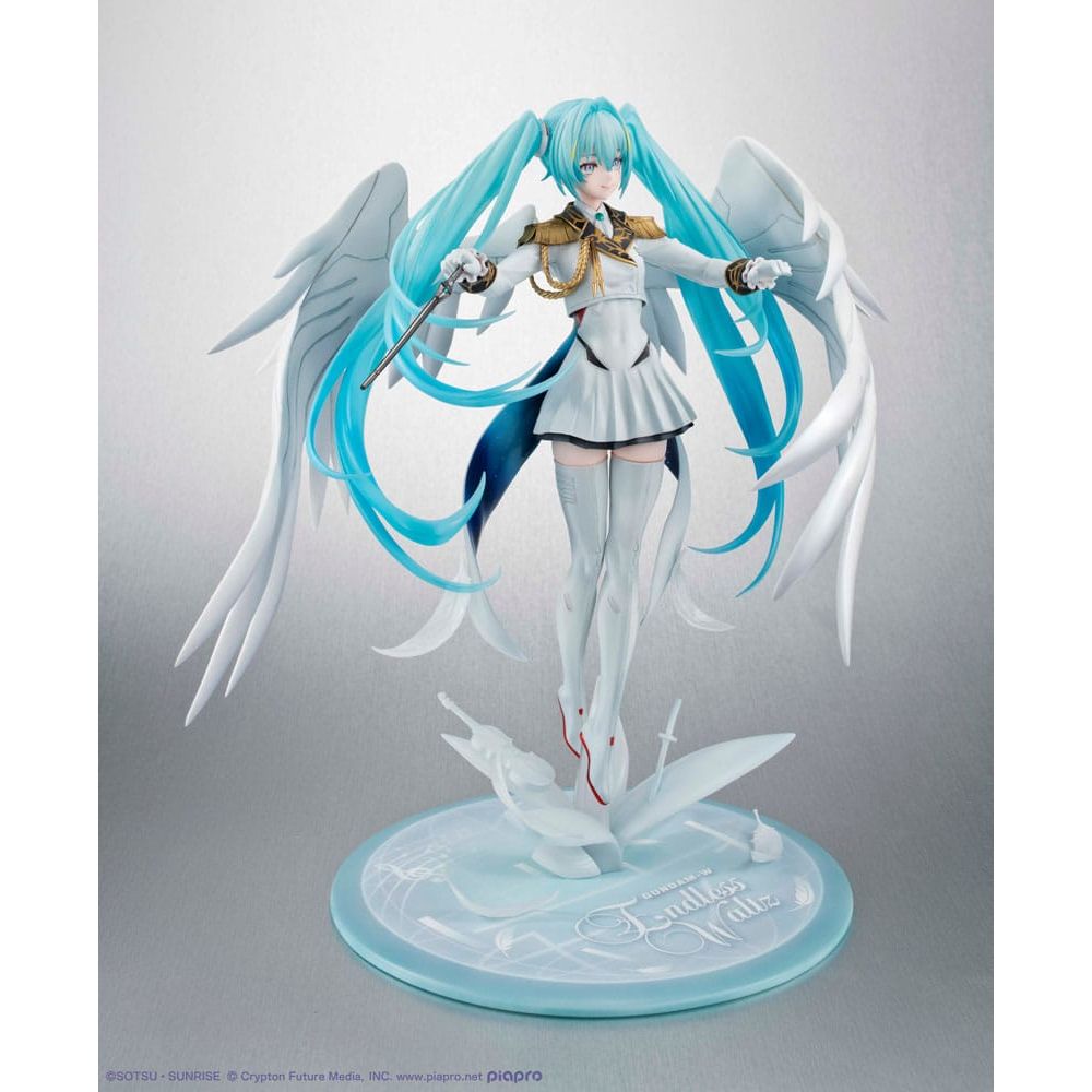 Mobile Suit Gundam x Hatsune Miku Lucrea PVC Statue Hatsune Miku x Wing Gundam Zero EW 45th Anniversary 27 cm