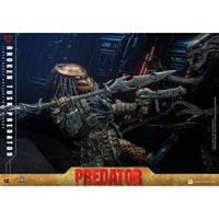 Alien vs. Predator Comic Masterpiece Action Figure 1/6 Broken Tusk Predator 35 cm - The Happy Toy Store