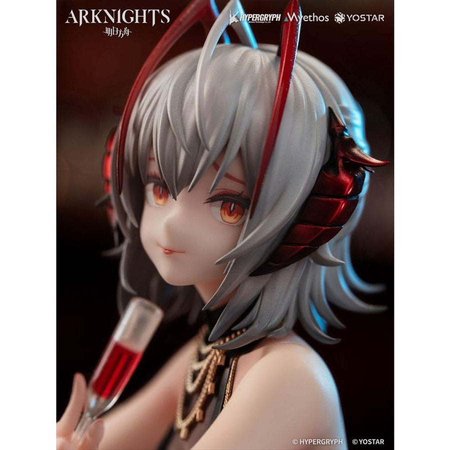 Arknights PVC Statue 1/7 W: Formal Dress Ver. 19 cm - The Happy Toy Store