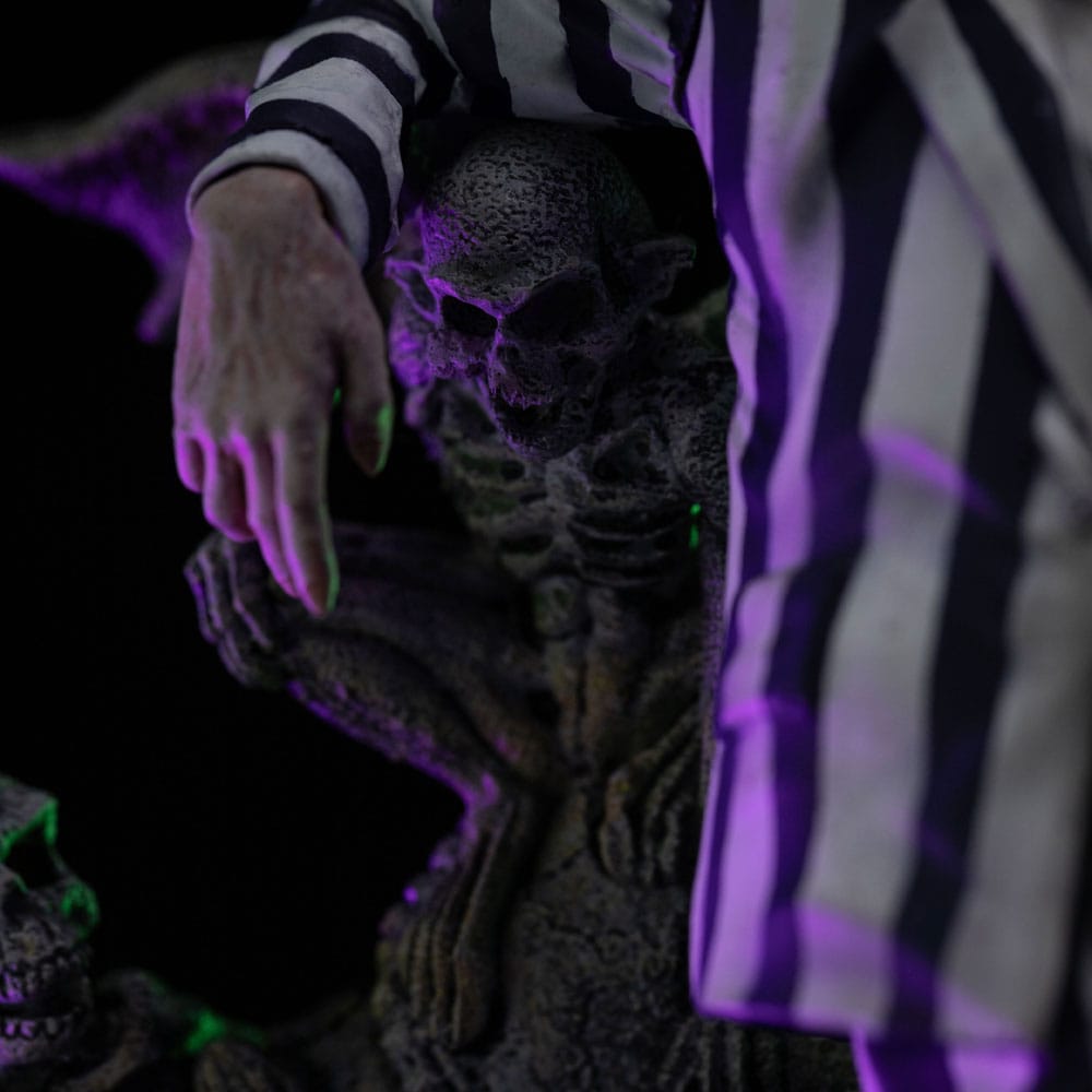 Beetlejuice Art Scale Statue 1/10 Beetlejuice 19 cm - The Happy Toy Store