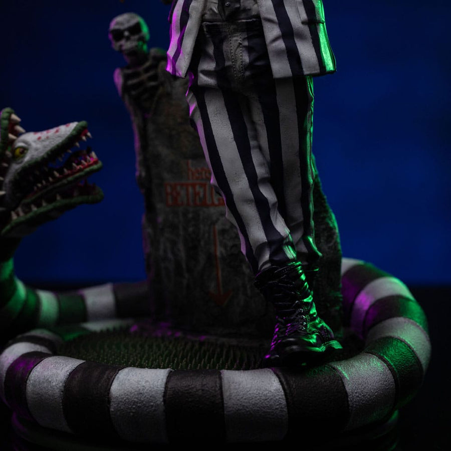 Beetlejuice Art Scale Statue 1/10 Beetlejuice 19 cm - The Happy Toy Store