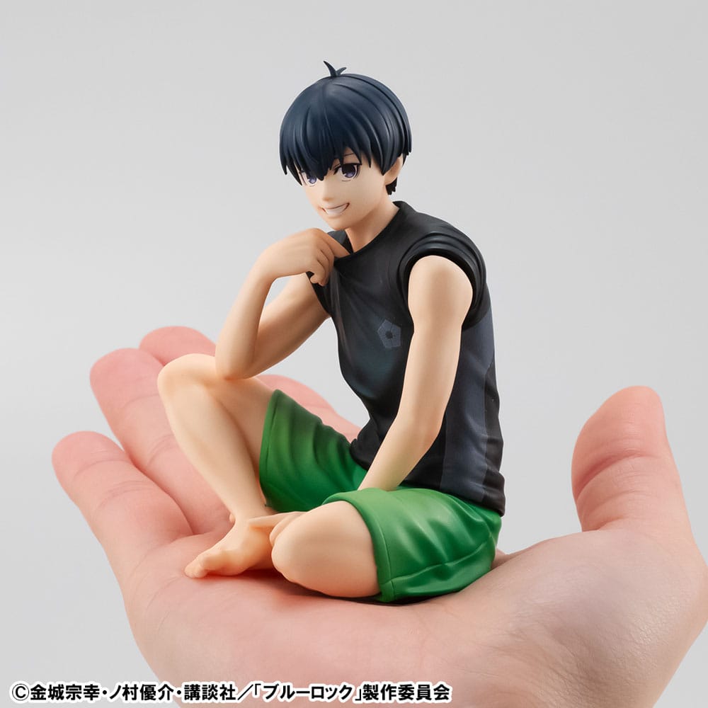 Blue Lock G.E.M. Series PVC Statue Yoichi Isagi Palm Size 9 cm - The Happy Toy Store