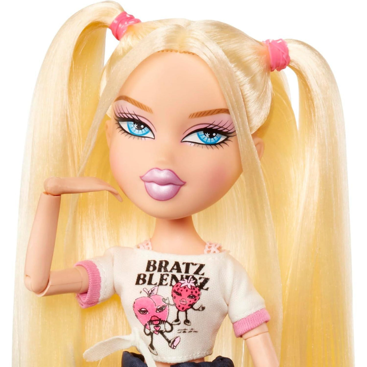Bratz Stylin' Cloe Fashion Doll - The Happy Toy Store
