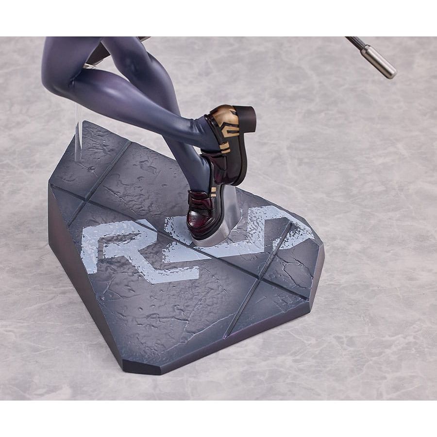 Colors PVC Statue 1/7 Red 27 cm - The Happy Toy Store