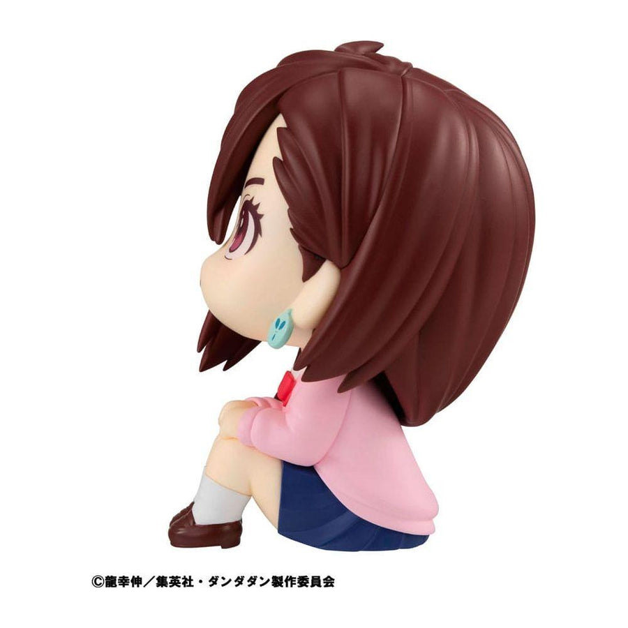 Dandadan Look Up PVC Statue Momo 11 cm - The Happy Toy Store