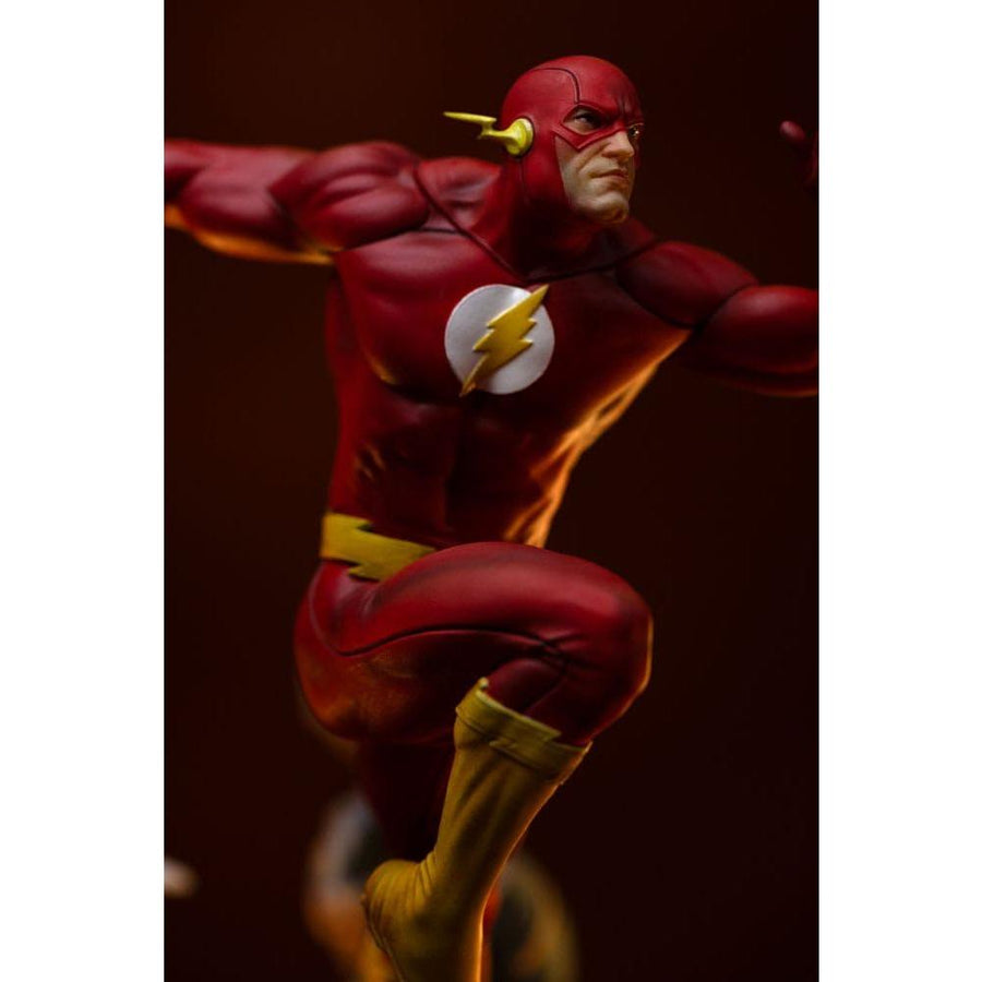 DC Comics Art Scale Statue 1/10 Flash 25 cm - The Happy Toy Store
