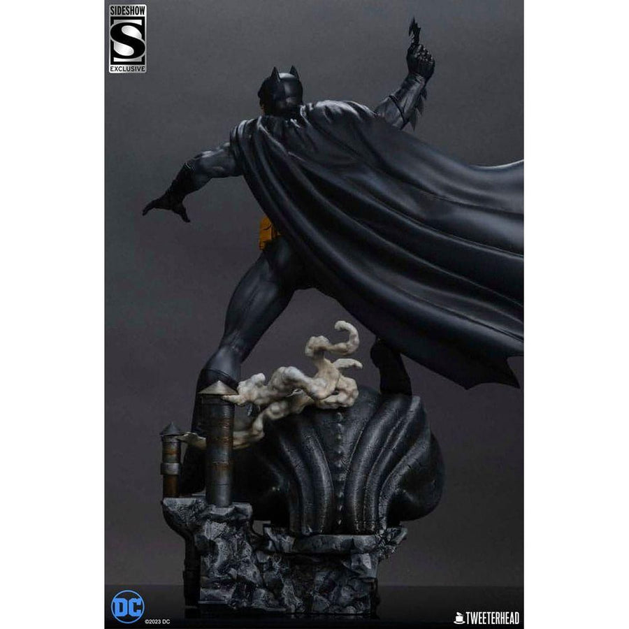 DC Comics Maquette 1/4 Batman (Black and Gray Edition) 66 cm - The Happy Toy Store