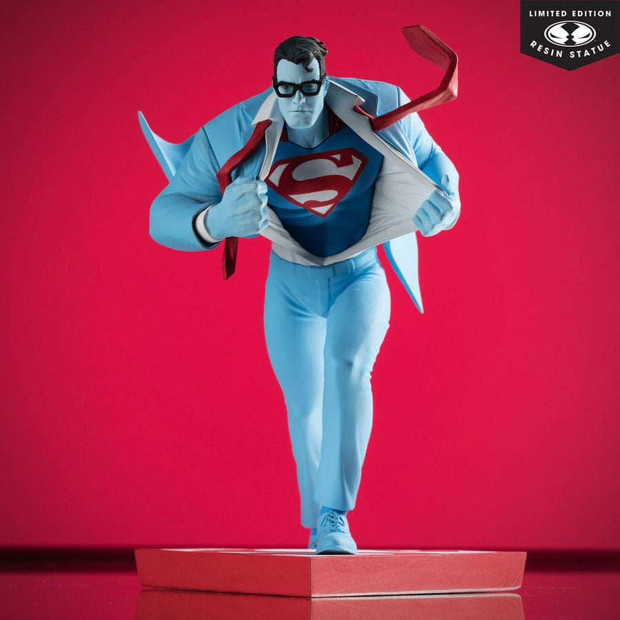 DC Direct Statue 1/10 Superman Red and Blue: Superman by Clayton Henry Limited Edition 16 cm - The Happy Toy Store