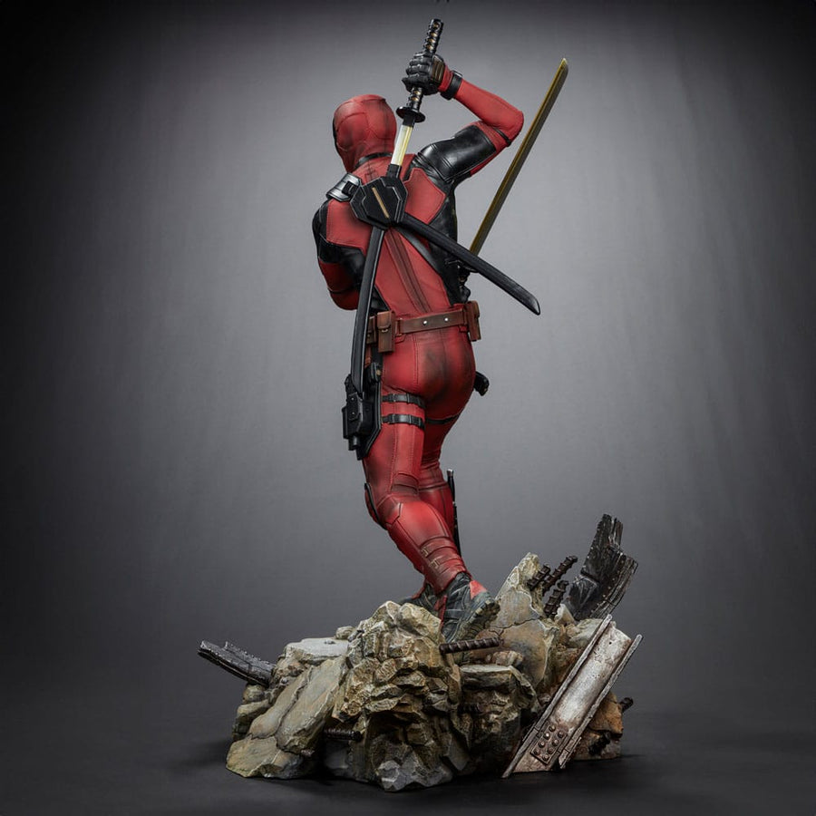 Deadpool 3 Legacy Replica Statue 1/4 Deadpool 58 cm - The Happy Toy Store