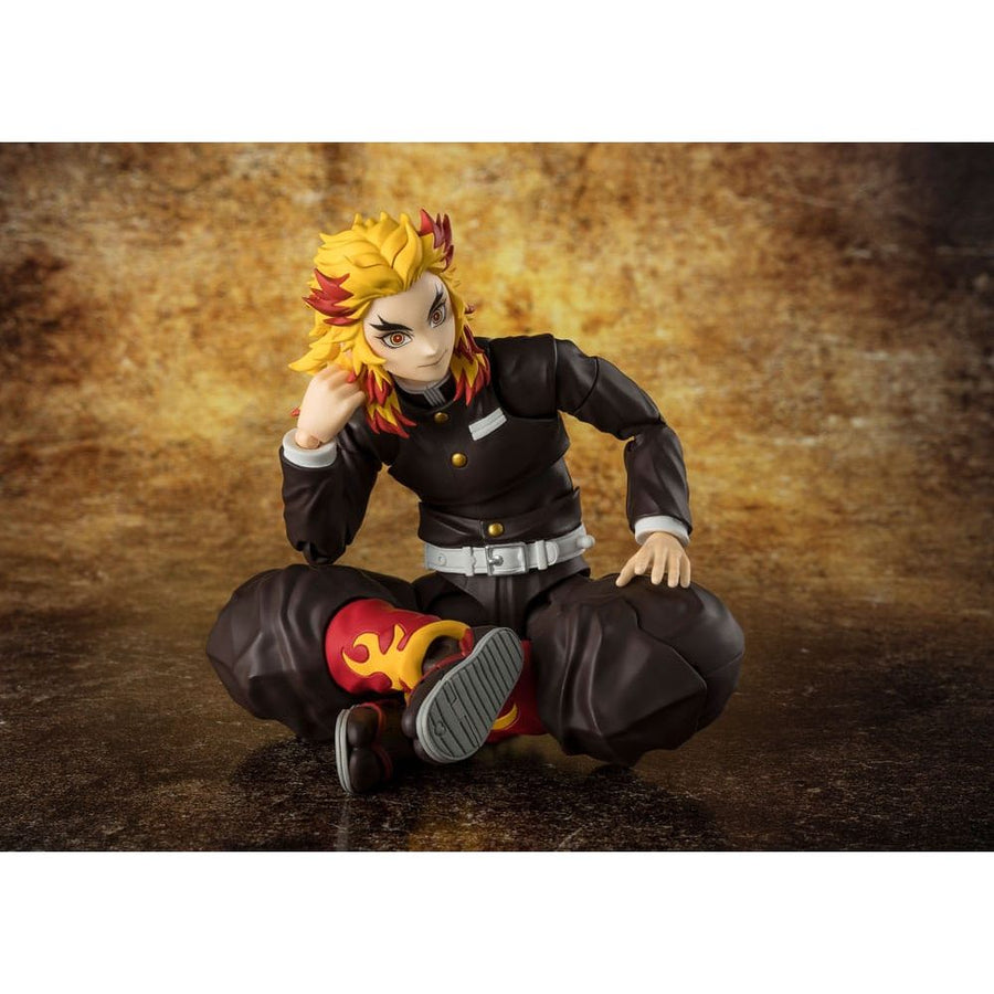 Demon Slayer: Kimetsu no Yaiba S.H.Figuarts Action Figure Kyojuro Rengoku 15 cm - The Happy Toy Store