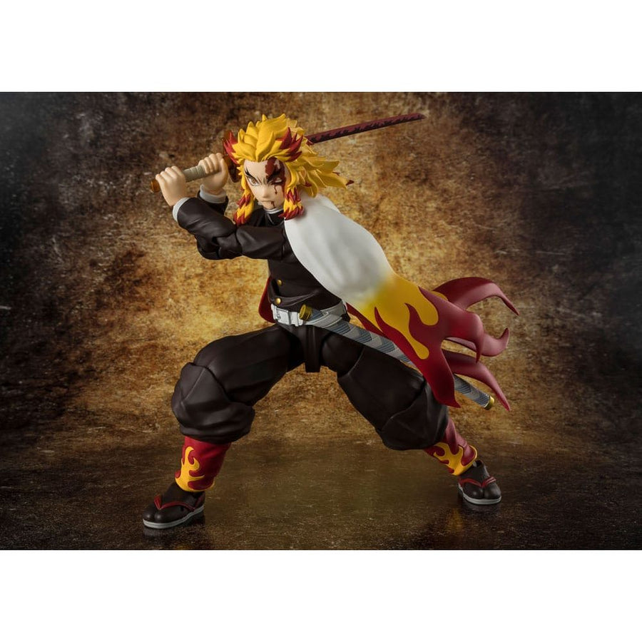 Demon Slayer: Kimetsu no Yaiba S.H.Figuarts Action Figure Kyojuro Rengoku 15 cm - The Happy Toy Store