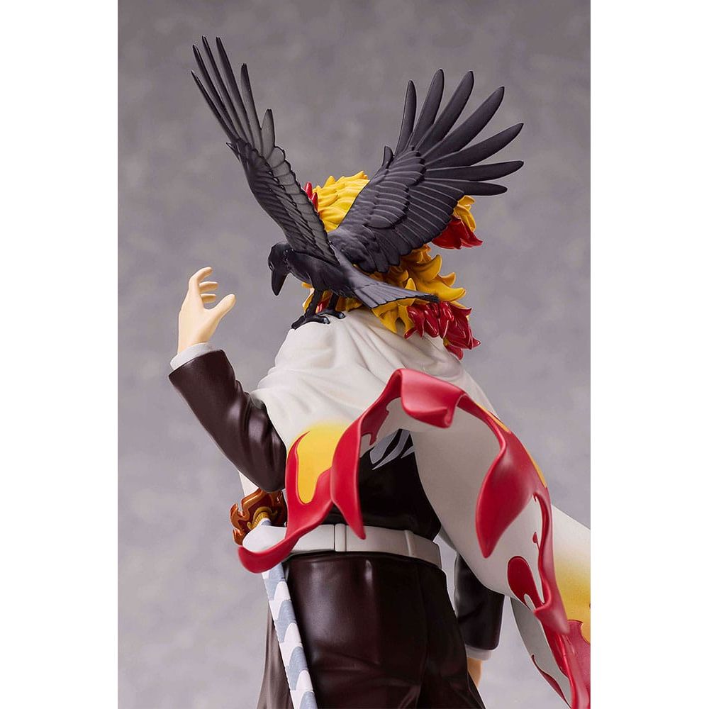 Demon Slayer: Kimetsu no Yaiba Statue Kyojuro Rengoku Flame Hashira 20 cm - The Happy Toy Store