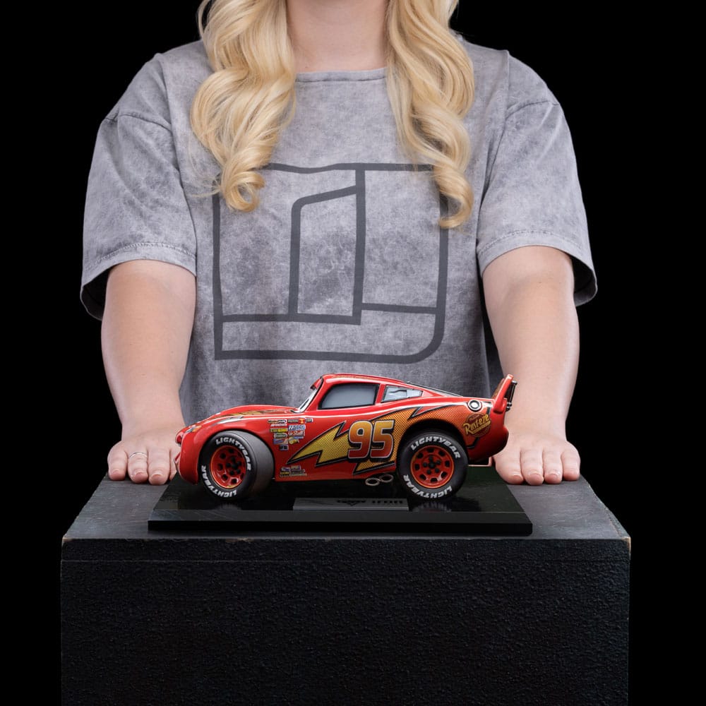 Disney Cars Art Scale Statue 1/10 Lightning Mcqueen 11 cm - The Happy Toy Store