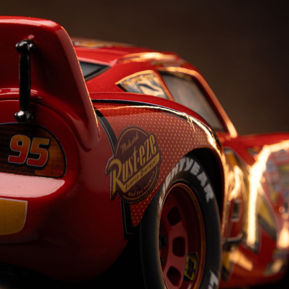 Disney Cars Art Scale Statue 1/10 Lightning Mcqueen 11 cm - The Happy Toy Store