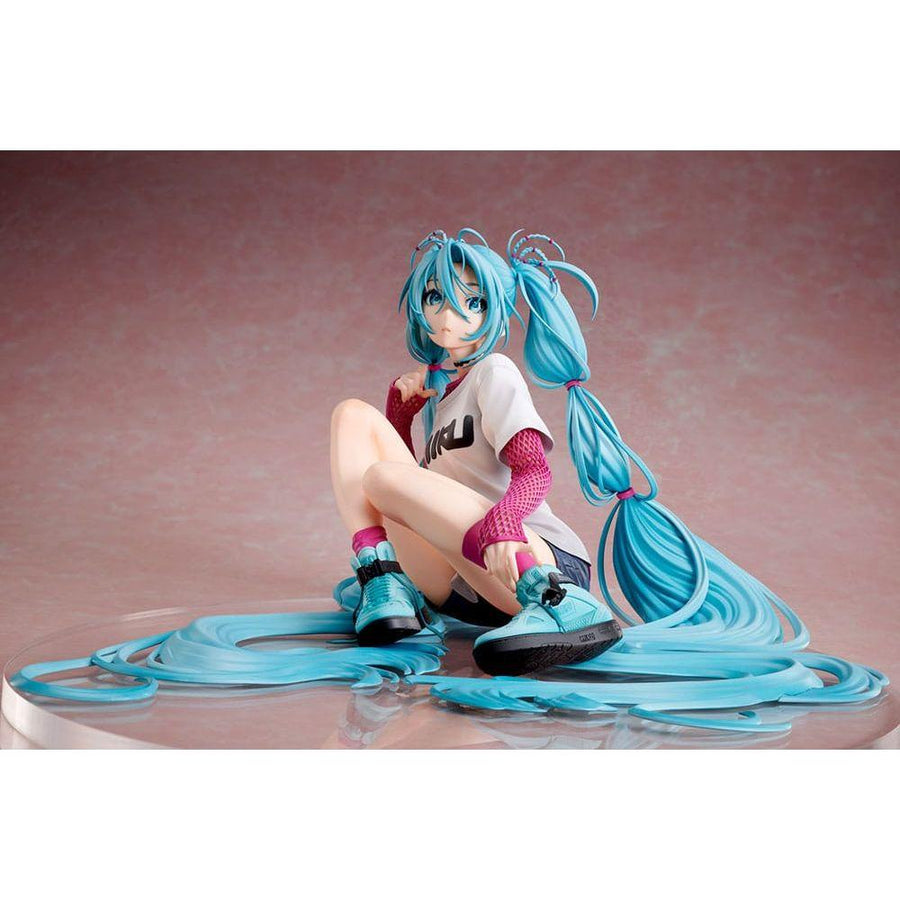 Hatsune Miku Statue 1/4 Yoneyama Mai The Latest Street Style "Cute" 17 cm - The Happy Toy Store