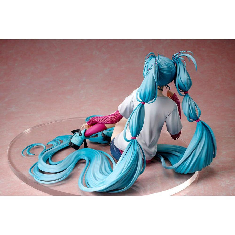 Hatsune Miku Statue 1/4 Yoneyama Mai The Latest Street Style "Cute" 17 cm - The Happy Toy Store