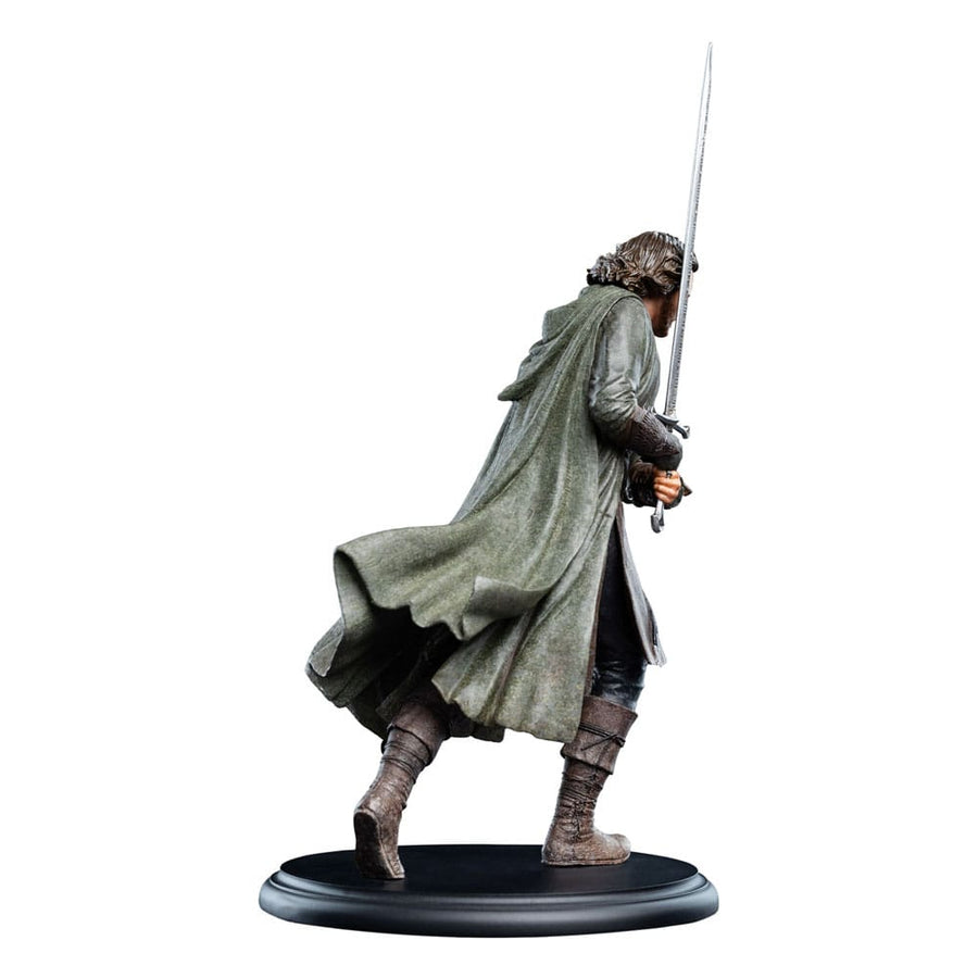 Lord of the Rings Mini Statue Aragorn 20 cm - The Happy Toy Store