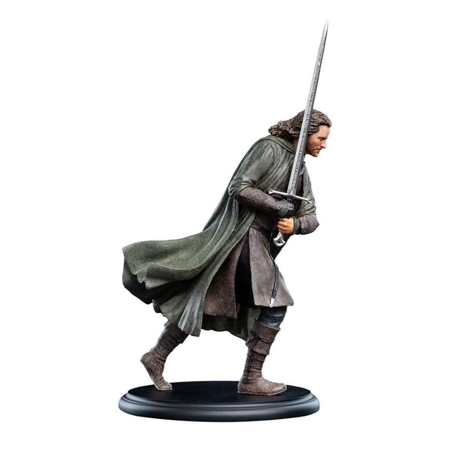 Lord of the Rings Mini Statue Aragorn 20 cm - The Happy Toy Store