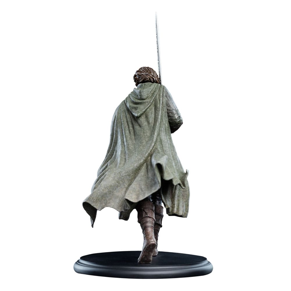 Lord of the Rings Mini Statue Aragorn 20 cm - The Happy Toy Store