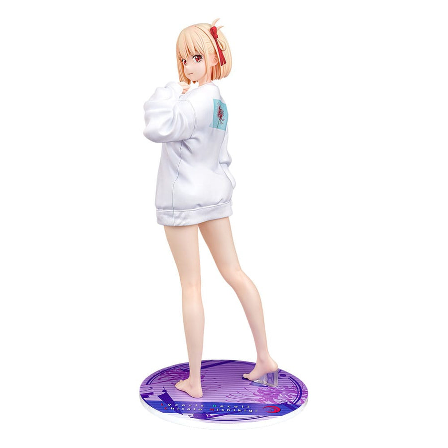 Lycoris Recoil PVC Statue 1/7 Chisato Nishikigi: Oversized Sweatshirt Ver. 25 cm - The Happy Toy Store