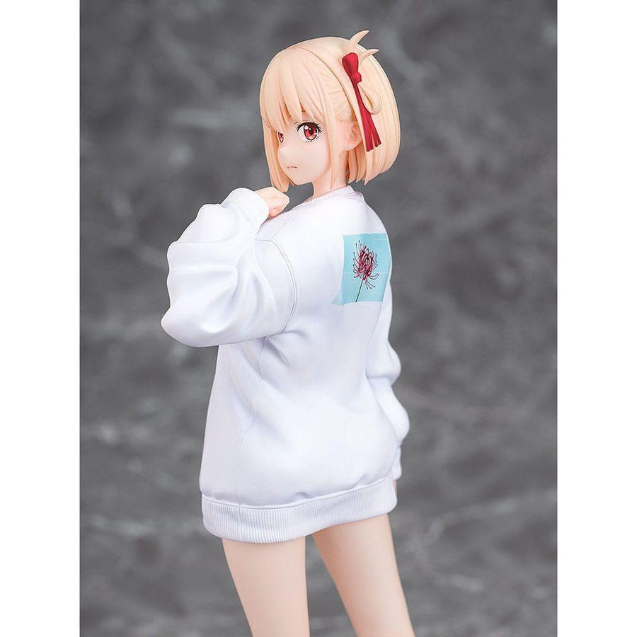 Lycoris Recoil PVC Statue 1/7 Chisato Nishikigi: Oversized Sweatshirt Ver. 25 cm - The Happy Toy Store