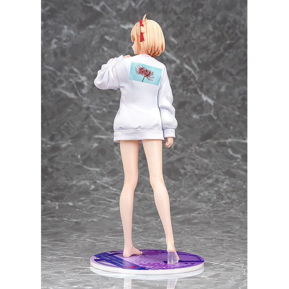 Lycoris Recoil PVC Statue 1/7 Chisato Nishikigi: Oversized Sweatshirt Ver. 25 cm - The Happy Toy Store