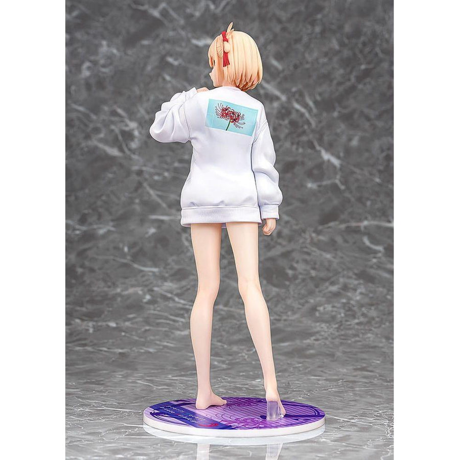 Lycoris Recoil PVC Statue 1/7 Chisato Nishikigi: Oversized Sweatshirt Ver. 25 cm - The Happy Toy Store
