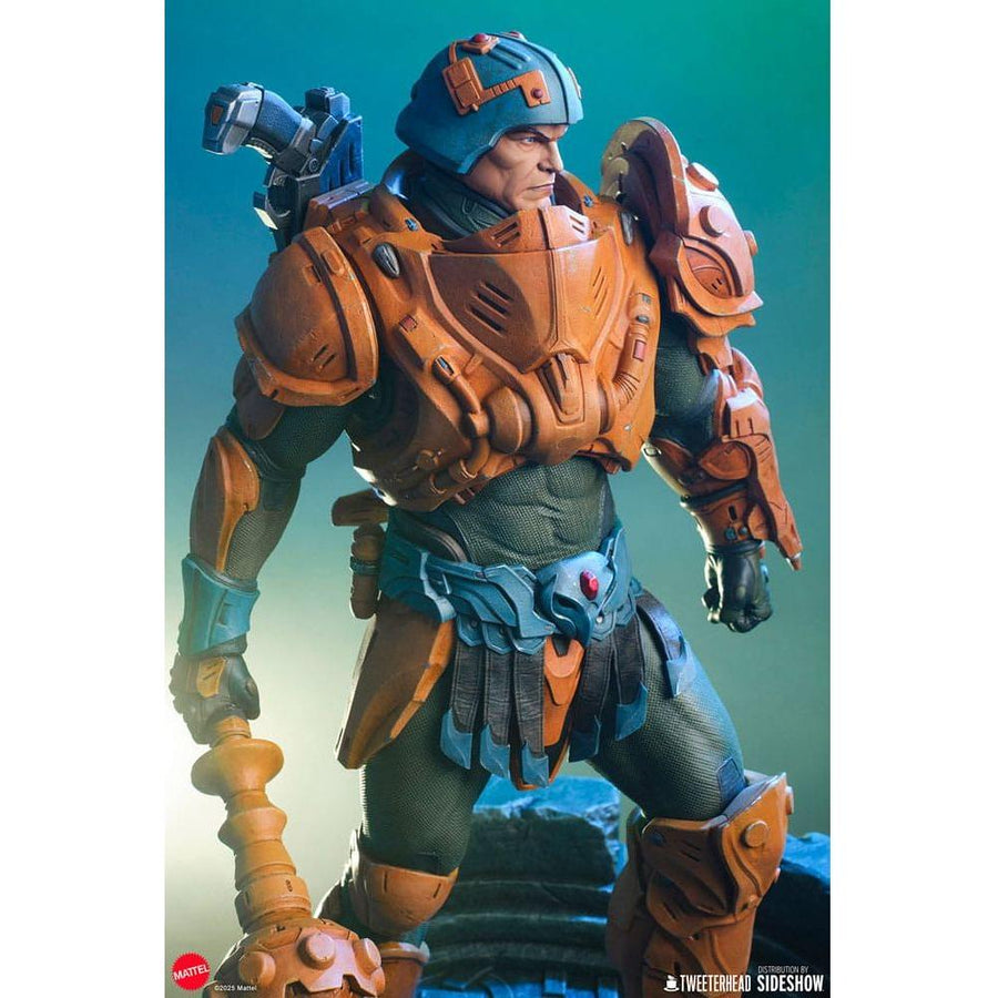 Masters of the Universe Legends Maquette Man - at - Arms 51 cm - The Happy Toy Store
