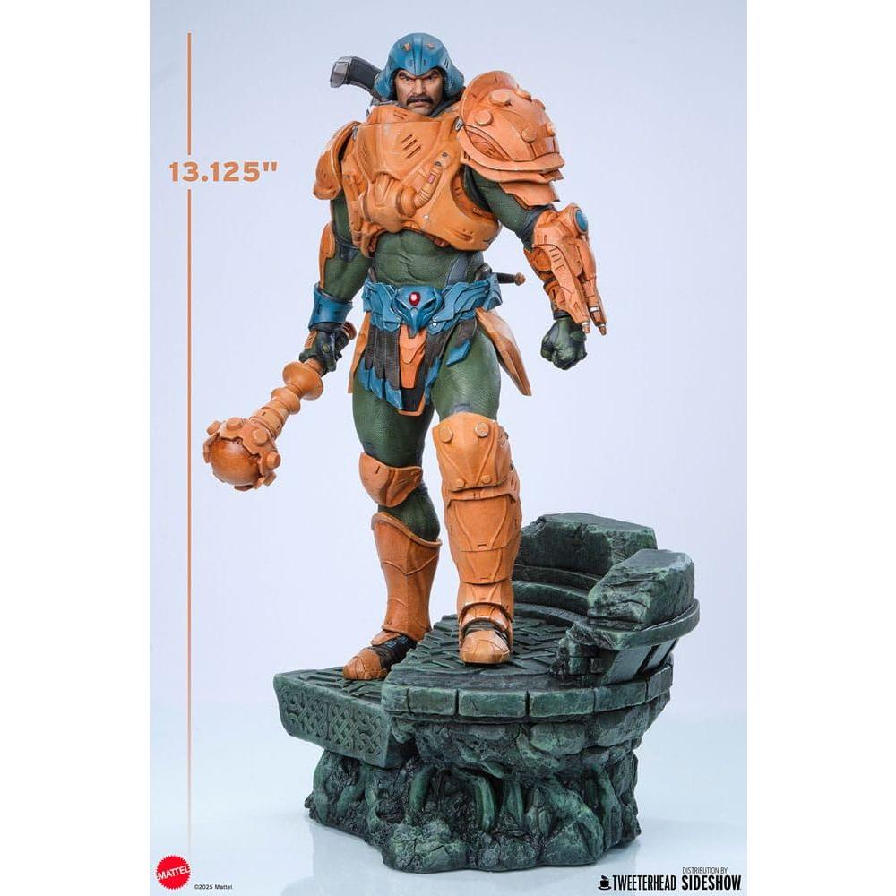 Masters of the Universe Legends Maquette Man - at - Arms 51 cm - The Happy Toy Store