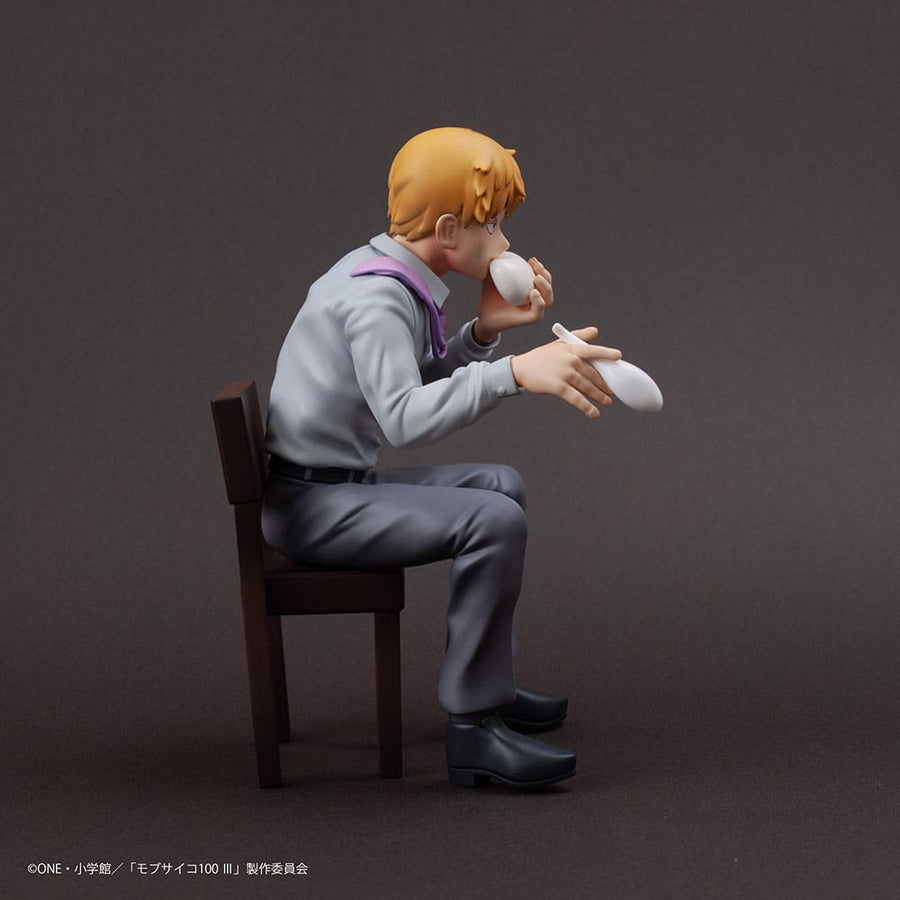 Mob Psycho 100 III x Bunbougu Cafe 2022 PVC Statue Arataka Reigen 14 cm - The Happy Toy Store