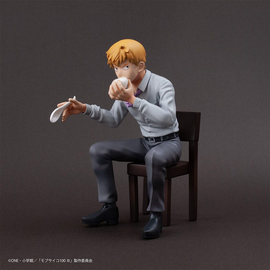 Mob Psycho 100 III x Bunbougu Cafe 2022 PVC Statue Arataka Reigen 14 cm - The Happy Toy Store