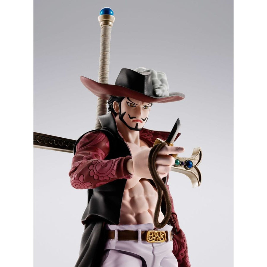 One Piece S.H.Figuarts Action Figure Dracule Mihawk Hawkeye 17 cm - The Happy Toy Store