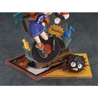 Reverse: 1999 PVC Statue Qset+ Regulus 14 cm - The Happy Toy Store