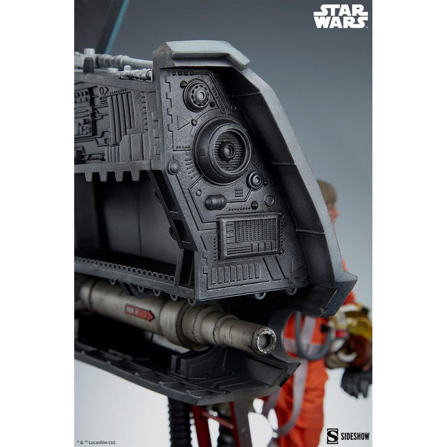 Star Wars Premium Format Statue Luke Skywalker & X - Wing: Red Five, Standing By 76 cm - The Happy Toy Store