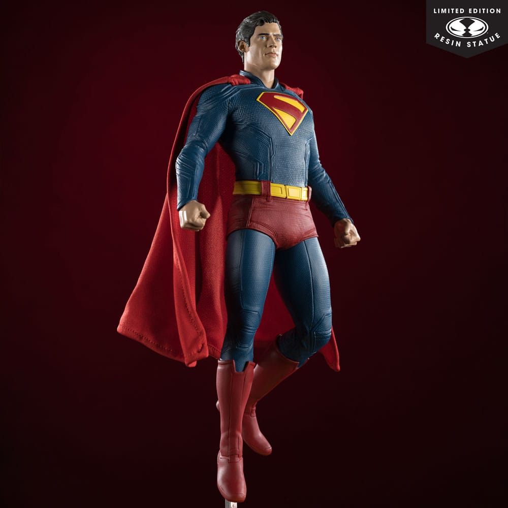 Superman (2025) DC Direct 1/6 Statue Superman 35 cm - The Happy Toy Store