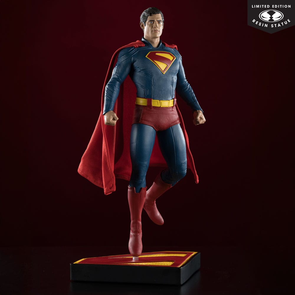 Superman (2025) DC Direct 1/6 Statue Superman 35 cm - The Happy Toy Store