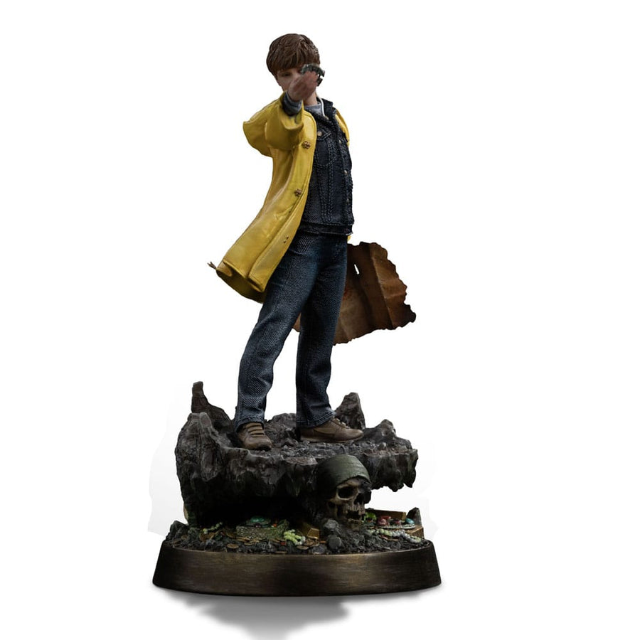 The Goonies Art Scale Statue 1/10 Mikey Walsh (40th anniversary) 21 cm - The Happy Toy Store