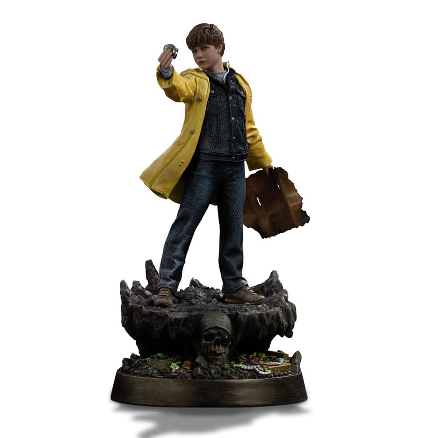 The Goonies Art Scale Statue 1/10 Mikey Walsh (40th anniversary) 21 cm - The Happy Toy Store