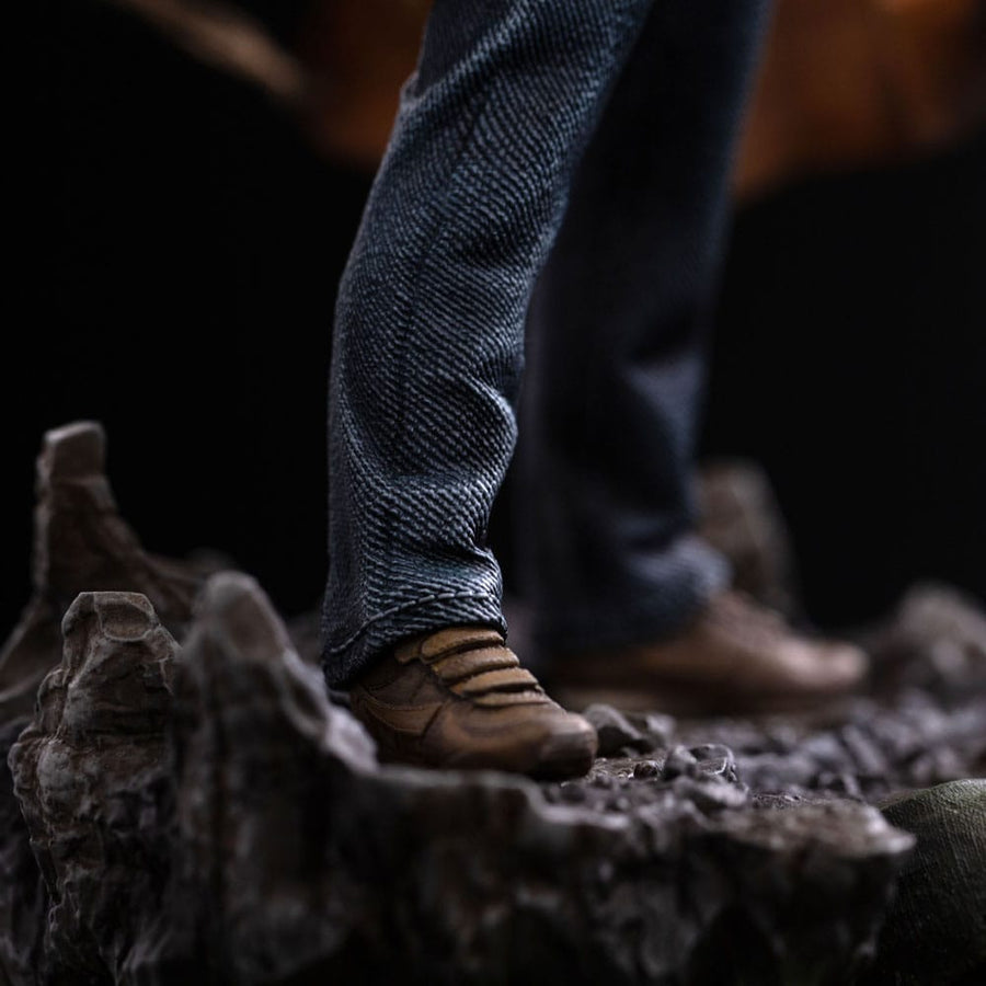 The Goonies Art Scale Statue 1/10 Mikey Walsh (40th anniversary) 21 cm - The Happy Toy Store