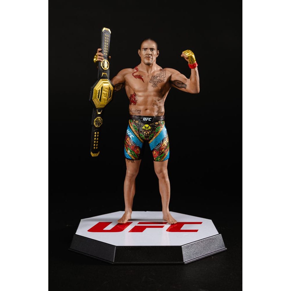 UFC Posed PVC Statue Alex Pereira 18 cm - The Happy Toy Store